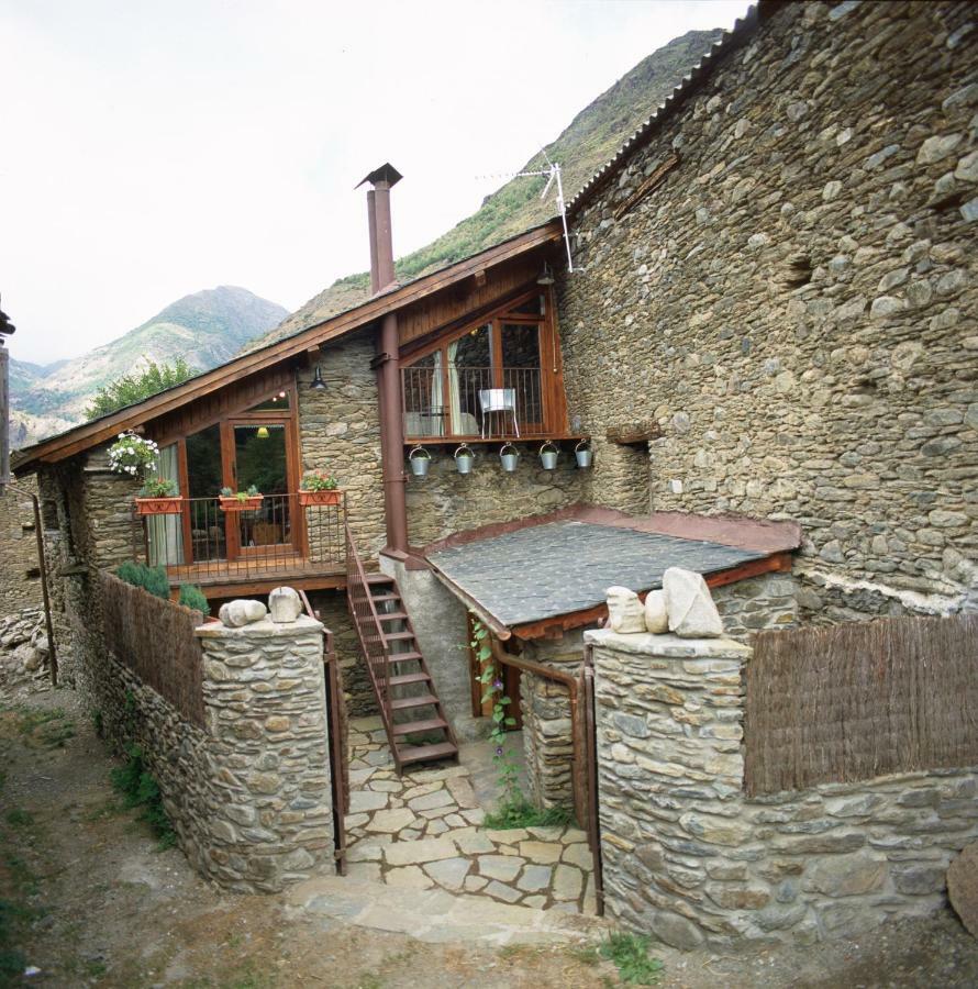 La Llupia Villa Isavarre Exteriör bild